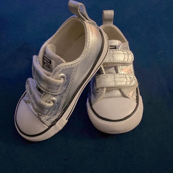 Converse All Star silver sneakers size6 💕 - Picture 1 of 7